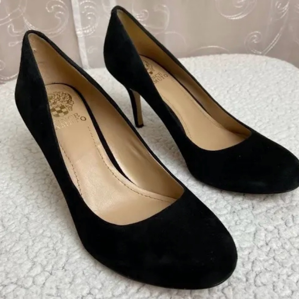 Vince Camuto Suede pumps